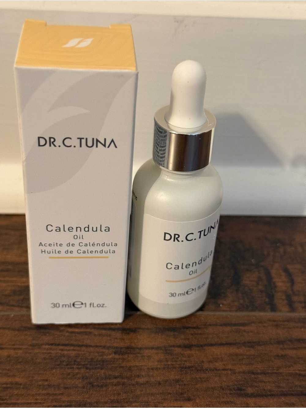 Farmasi Calendula Facial Oil — White and Gold Packaging